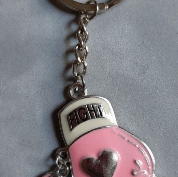 Breast Cancer Awareness boxing glove Keychain new - Picture 2 of 3